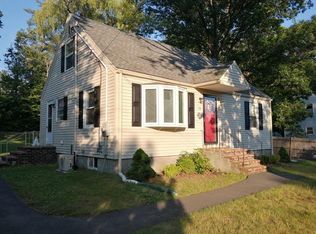 15 College Ln, Methuen, MA 01844