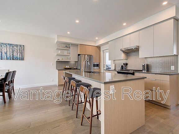 3rd image of 3719 Woodsdale Rd #2