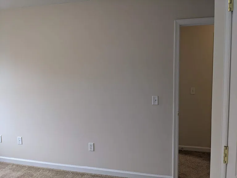 225 Crown Ct — Photo 9