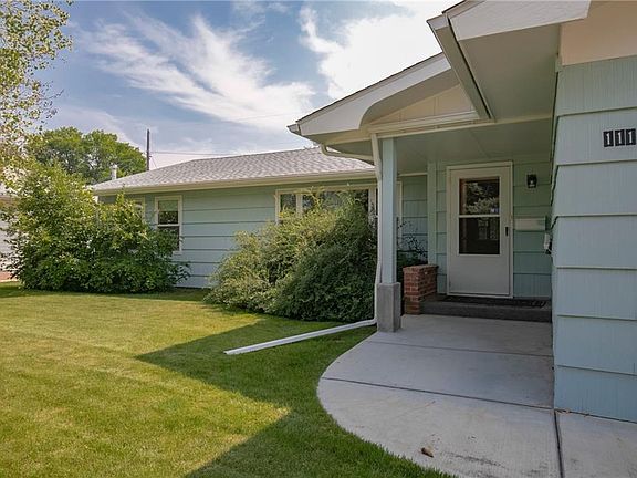 3rd image of 1112 Delphinium Dr