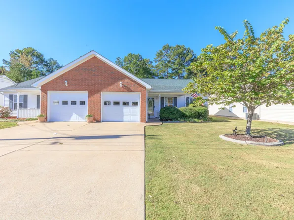 64 Yellow Brick Rd, Rossville, GA 30741