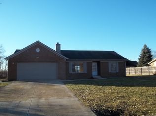 6153 W Harper Dr, Yorktown, IN 47396