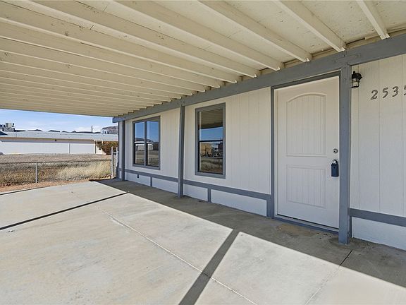 4th image of 2535 E Butler Avenue