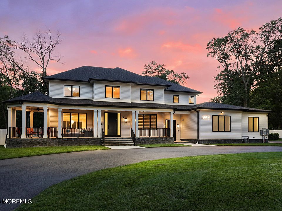 1st image of 1612 Badger Drive