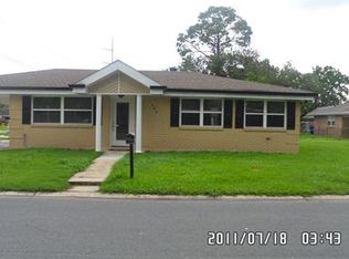 322 E Genie St, Chalmette, LA 70043