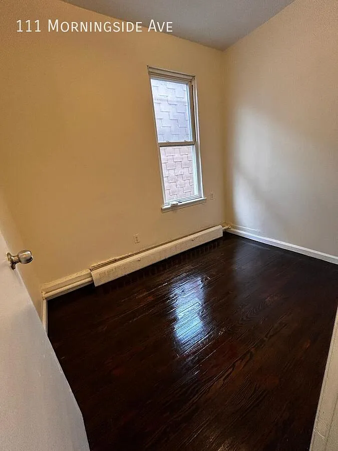 111 Morningside Ave — Photo 4