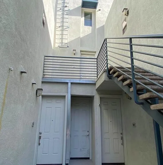 615 E Portland St #225 — Photo 3