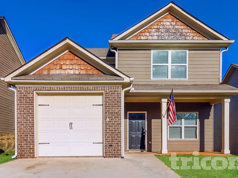 46 Wyndham Ct SE — Photo 1
