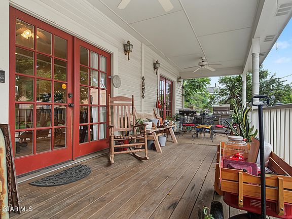 5th image of 1017 College St