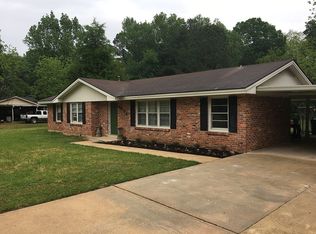 408 Daphne Ln, Montgomery, AL 36108