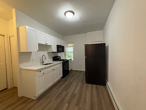 66 Gardner Ave #1 Photo 1