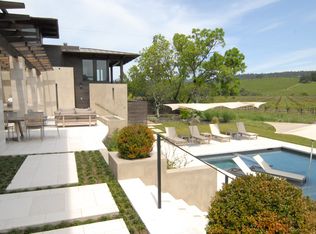 945 Galleron Ln, Saint Helena, CA 94574