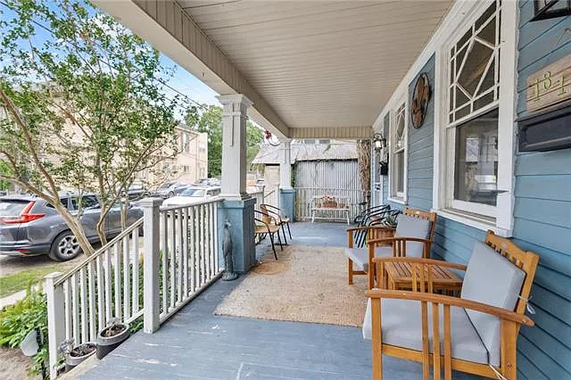 3 bed, 1.5 bath, 1430 sqft, $1,800 — Photo 2