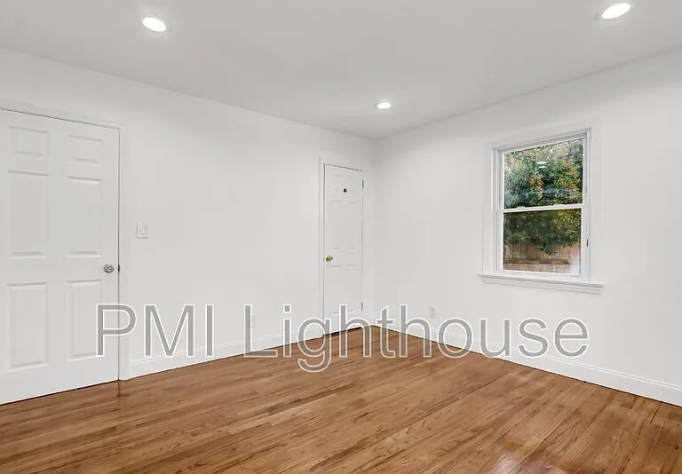 25 Thorney Ave — Photo 13