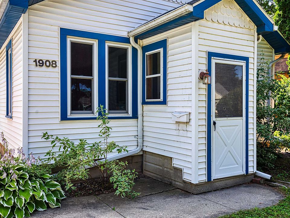 1908 N Erb St, Appleton, WI 54911 MLS 50278308 Zillow