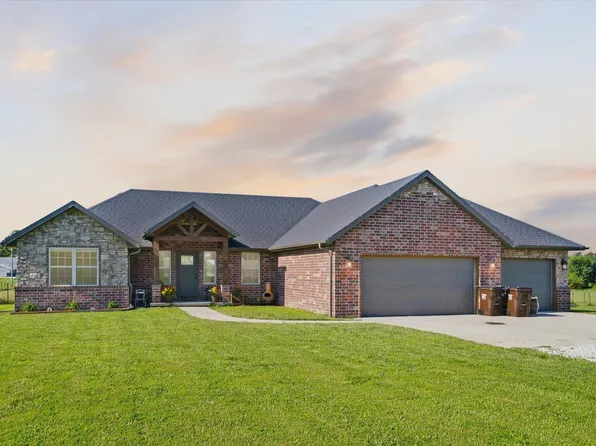 206 Maria Road, Clever, MO 65631