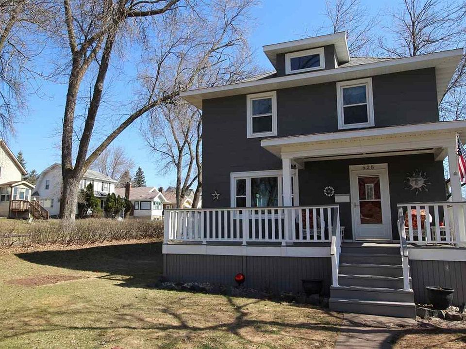 1st image of 528 N 42nd Ave W