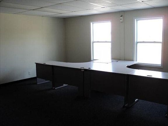 4th image of 537 Industrial Blvd