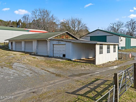 5th image of 2360 Mynatt Rd