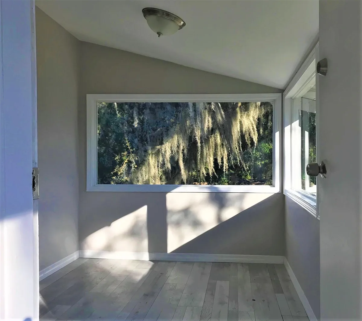 Balcony with many windows is bright and sunny! - W Woodlawn Ave