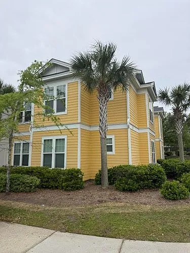 1424 Rosewood Ln Photo 1