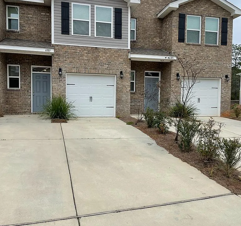 6783 Spaniel Dr