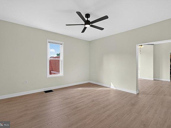 5th image of 401 6th St