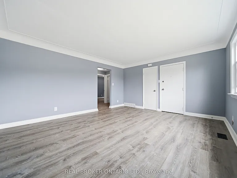 293 Highland Rd E #B — Photo 3
