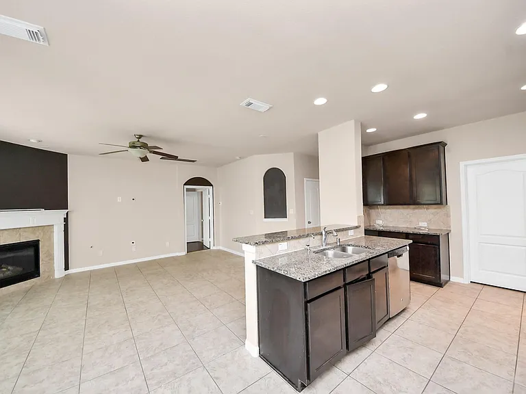 7214 Baitland Dr — Photo 16