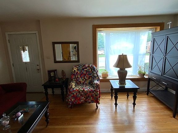 5th image of 4638 Butterfield Rd