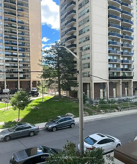 310 Tweedsmuir Ave #Townhouse 4 — Photo 37
