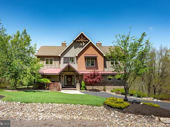 968 Scots Pine Ln, Hazle Township, PA 18202