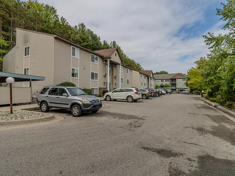 The Tides 1510 Veterans Dr — Photo 41