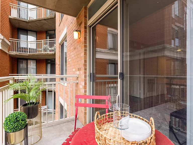 1220 N Fillmore St #810 — Photo 29
