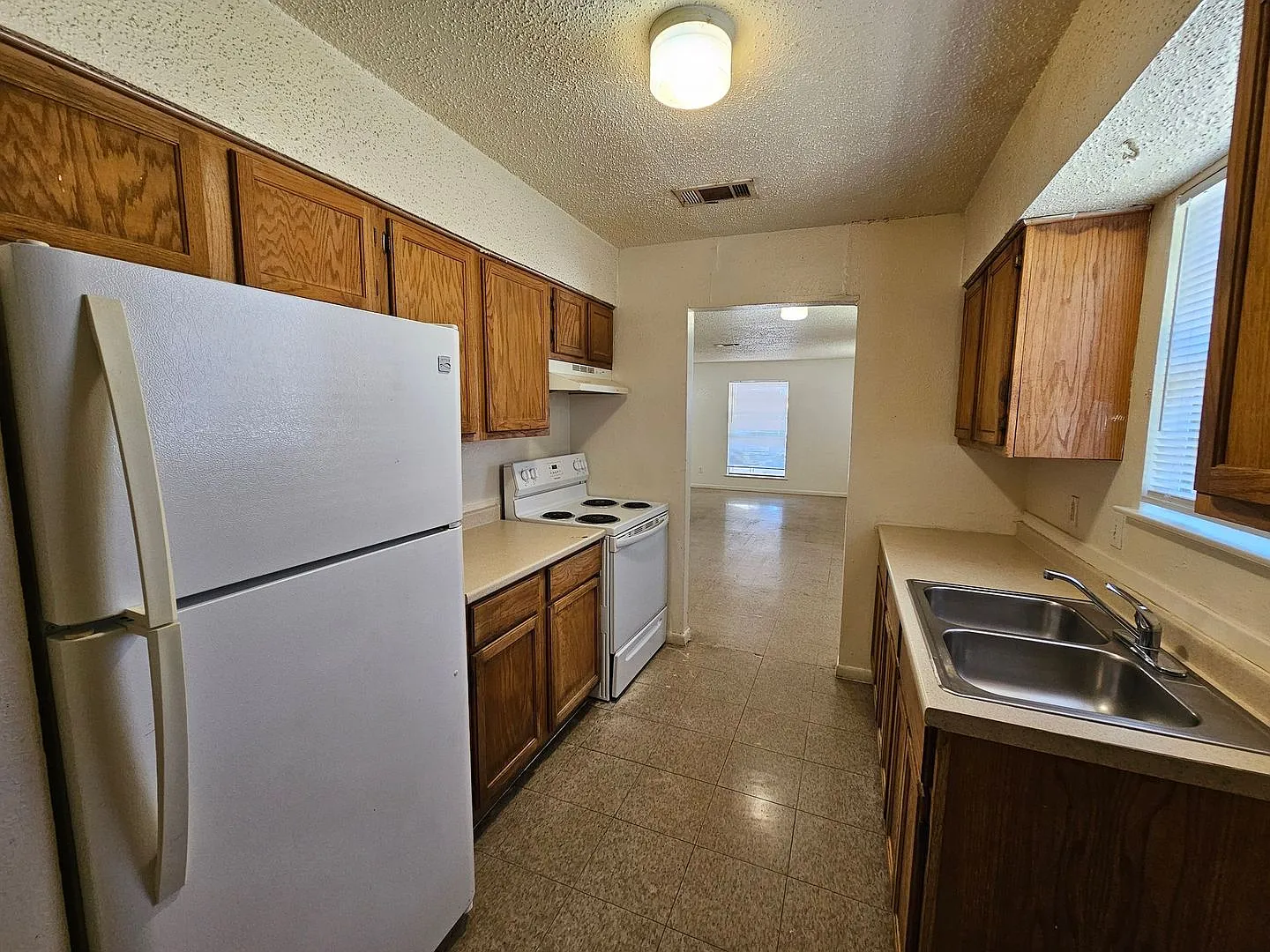 1323 Paseo Del Oro (A/B) — Photo 2