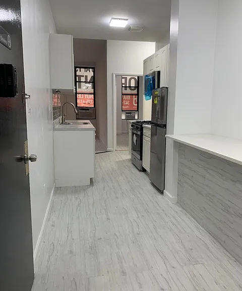 654 9th Ave #2 — Photo 8