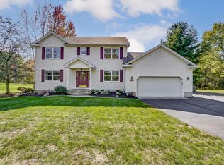 2257 Rainbow Dr NE, Lancaster, OH 43130