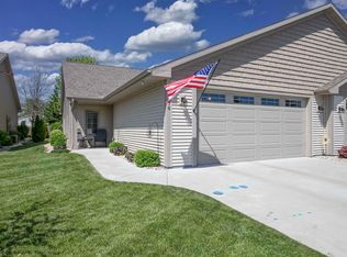 1576 Stanton Cir, Appleton, WI 54915