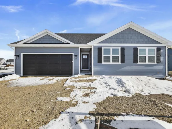 352 Dahlia Drive #036, Stoughton, WI 53589