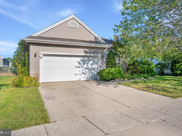 24 Pelican Ln, Little Egg Harbor, NJ 08087