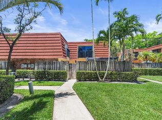 9954 NW 6th Ct, Plantation, FL 33324
