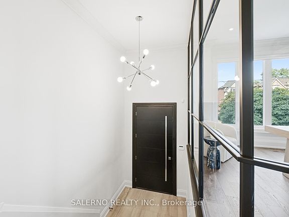4th image of 72 Renfield St #B