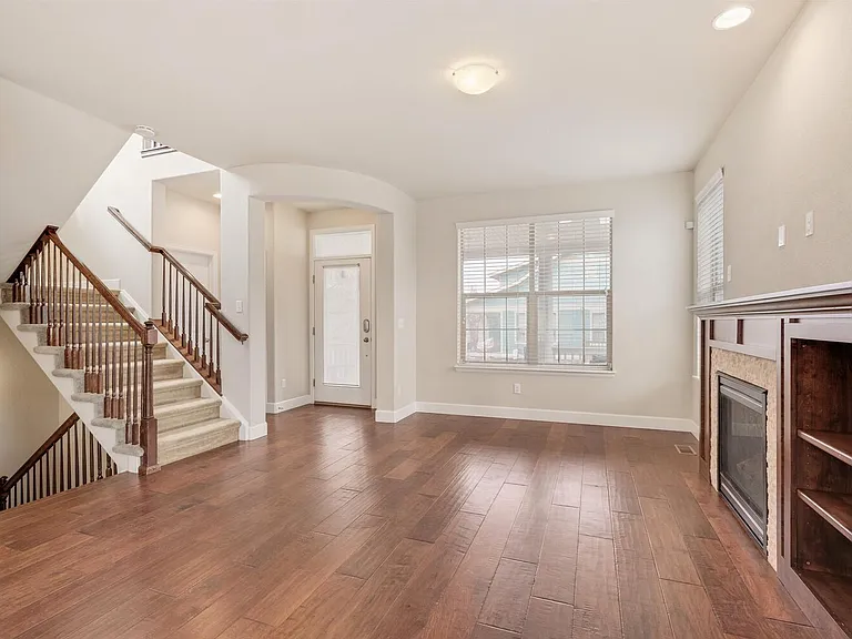 3230 Spruce St — Photo 6