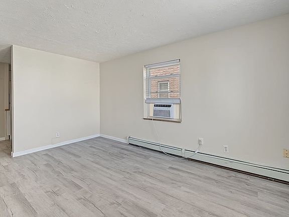 4th image of 62 Gorman Ln APT B