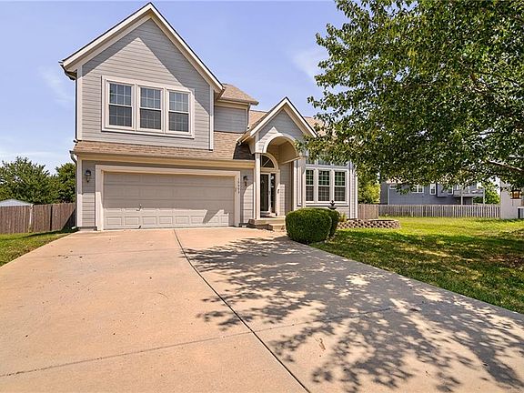 3rd image of 19993 Falcon Ridge Dr