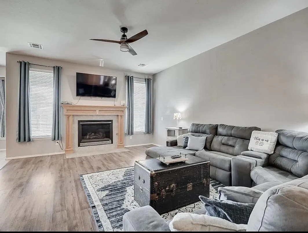 4 bed, 1792 sqft, $1,800 — Photo 2