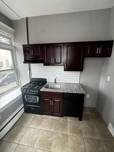200 E Hanover St #1F Photo 1 200 E Hanover St #1F Photo 1