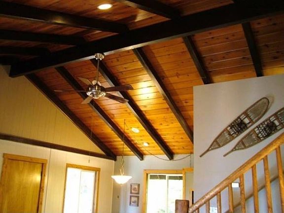 Soaring Ceilings
