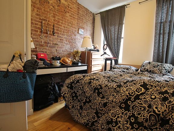 4th image of 225 E 28th St #7