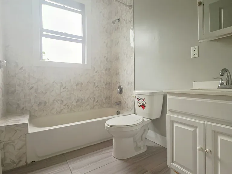 120 Randolph Ave #3R — Photo 6